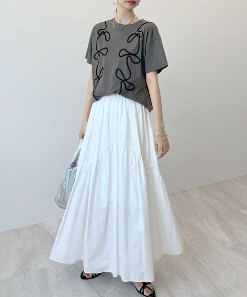 Futier land(フューティアランド)の「コード刺繍リボン柄Tシャツ(Tシャツ/カットソー・レディース・ホワイト/ブラック/チャコールグレー・FREE)」の7枚目の写真
