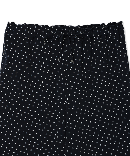 Petit Honfleur（プチオンフルール）の「【接触冷感】ストレッチドットプリントパンツ（スラックス・レディース・ネイビー・M/L）」の5枚目の写真