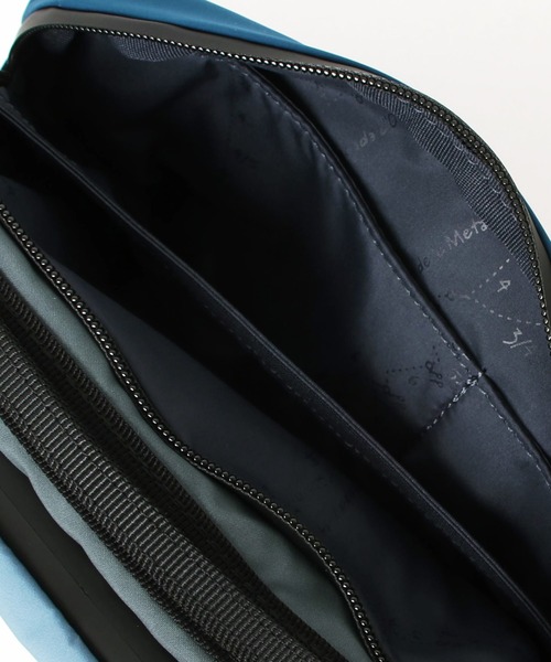 AIGLE(エーグル)の「撥水 Topologie トポロジー(R) Bottle Sacoche ボトルサコッシュ ショルダーポーチ / ストラップ付き(ショルダーバッグ・レディース・ブルー/カーキ/ピンク・FREE)」の13枚目の写真