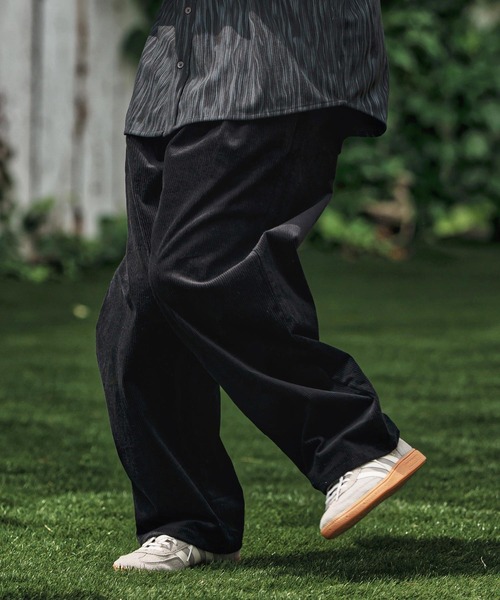 CAMBIO（カンビオ）の「mp13787- Stretch Corduroy Wide Straight Pants ワイドストレートパンツ（その他パンツ・メンズ・サンドベージュ/チャコール/ブラック/アーミー・S/M/L）」の2枚目の写真