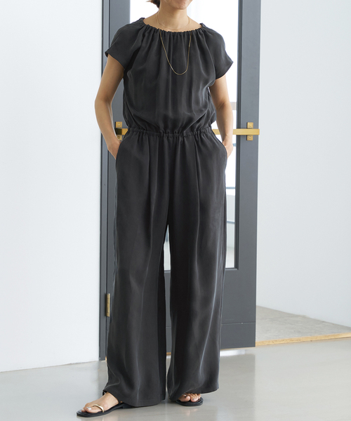 IENA(イエナ)の「《追加3》キュプラギャザーネックオールインワン(つなぎ/オールインワン・レディース・ブラウン/ブラック系その他/ネイビー・36/38)」の20枚目の写真