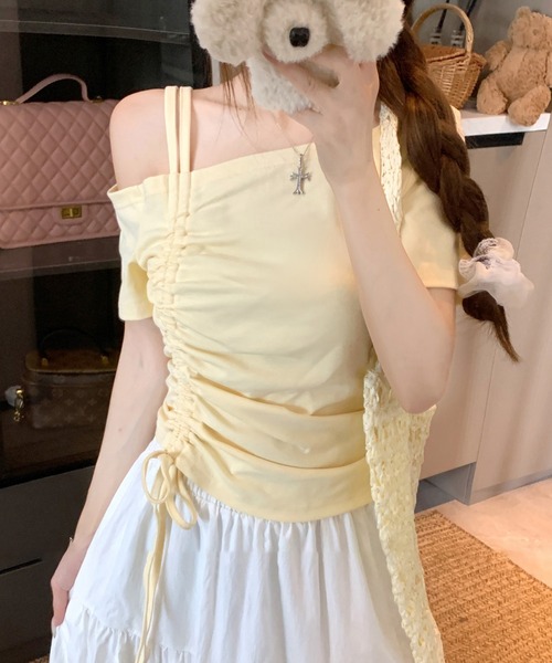 leune(ルネ)の「サイドシャーリングワンショルトップス(Tシャツ/カットソー・レディース・ラベンダー/イエロー/ブルー/ブラック・FREE)」の4枚目の写真