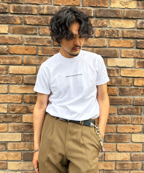 B'day(ビーデイ)の「ヘヴィウェイト天竺 プリント 半袖 クルーネック コットン100%(Tシャツ/カットソー・メンズ・ブラック/ホワイト/グレイッシュベージュ・LARGE/MEDIUM)」の4枚目の写真