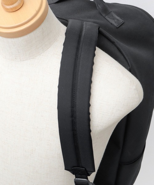 WILDERNESS EXPERIENCE（ウィルダネスエクスペリエンス）の「日本製 ポリエステル 大容量 スーパービッグ デイパック A4対応（バックパック/リュック・メンズ・ブラック・FREE）」の6枚目の写真