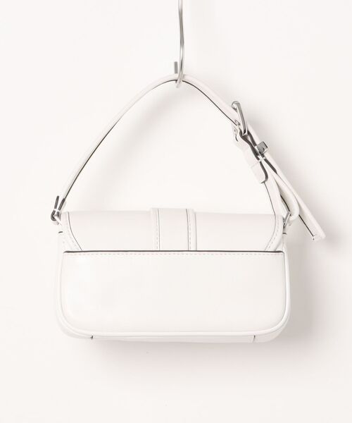 MICHAEL KORS(マイケルコース)の「COLBY レザー ショルダー エクストラスモール(ショルダーバッグ・レディース・ホワイト系・FREE)」の6枚目の写真