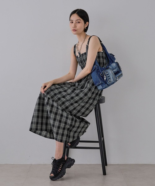 JEANASIS(ジーナシス)の「フロントZIPシャーリングワンピース/570771(ジャンパースカート・レディース・ブラック/グレー系その他/イエロー系その他・FREE)」の21枚目の写真