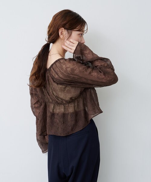 Kastane（カスタネ）の「【新色追加/6色展開/S.Lサイズ展開/無地&チェック】シャーリングシアーブラウス（シャツ/ブラウス・レディース・ネイビー/ホワイト/ブルー/アイボリー/ブラック/ダークブラウン・SMALL/LARGE）」の20枚目の写真