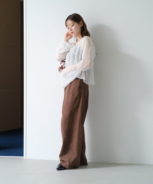 Kastane（カスタネ）の「【新色追加/6色展開/S.Lサイズ展開/無地&チェック】シャーリングシアーブラウス（シャツ/ブラウス・レディース・ネイビー/ホワイト/ブルー/アイボリー/ブラック/ダークブラウン・SMALL/LARGE）」の19枚目の写真