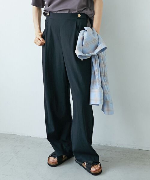 le.coeur blanc（ルクールブラン）の「《手洗い可能》RNストレッチセミワイドタックパンツ（その他パンツ・レディース・ブラック/モカ/ベージュ・38）」の2枚目の写真