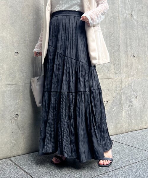 Jena espace merveilleux（ジェナ　エスパスメルヴェイユ）の「【新色登場】【30分で完売！】クリンクルアシメギャザースカート（スカート・レディース・ブラック/アイボリー/パープル/ピンク/ブラウン・FREE）」の2枚目の写真