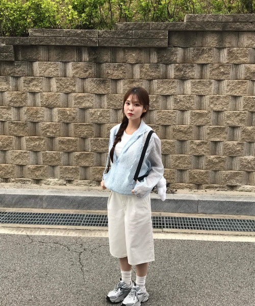 VIBGYOR（ヴィブジョー）の「【LAMPOON】シアードットフリルパーカー（パーカー・レディース・ホワイト・FREE）」の5枚目の写真