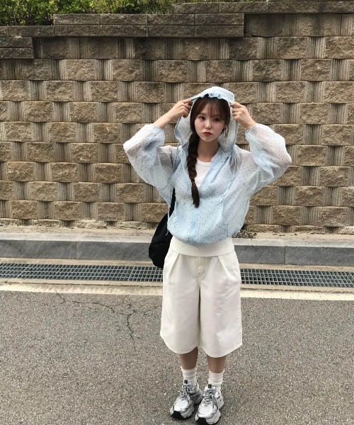 VIBGYOR（ヴィブジョー）の「【LAMPOON】シアードットフリルパーカー（パーカー・レディース・ホワイト・FREE）」の6枚目の写真