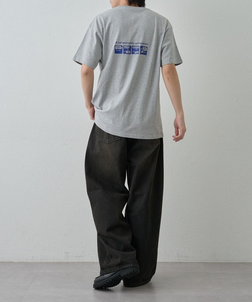 COLONY 2139(コロニートゥーワンスリーナイン)の「コミックプリントTEE(Tシャツ/カットソー・メンズ・グレー/ブラック/ホワイト・MEDIUM/LARGE)」の12枚目の写真