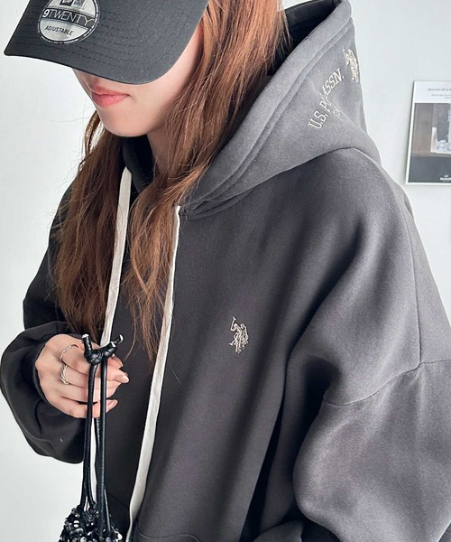 U.S. POLO ASSN.(ユーエスポロアッスン)の「GeeRA別注【U.S. POLO ASSN.】フードロゴ刺繍ビッグシルエットパーカー(パーカー・レディース・ネイビー/チャコール/杢グレー/ライトピンク・MEDIUM/LARGE/X-LARGE)」の10枚目の写真