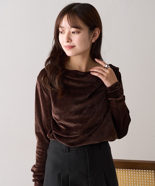 MAGASIN DE MODE Chou Chou(マガジンデモードシュシュ)の「【MAGASIN DE MODE Chou Chou】シアーベロアドレーププルオーバー DTK(Tシャツ/カットソー・レディース・ブラウン/ブラック/オフホワイト/グレー・FREE)」の6枚目の写真