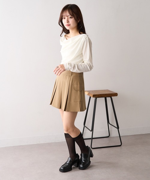 MAGASIN DE MODE Chou Chou(マガジンデモードシュシュ)の「【MAGASIN DE MODE Chou Chou】シアーベロアドレーププルオーバー DTK(Tシャツ/カットソー・レディース・ブラウン/ブラック/オフホワイト/グレー・FREE)」の12枚目の写真