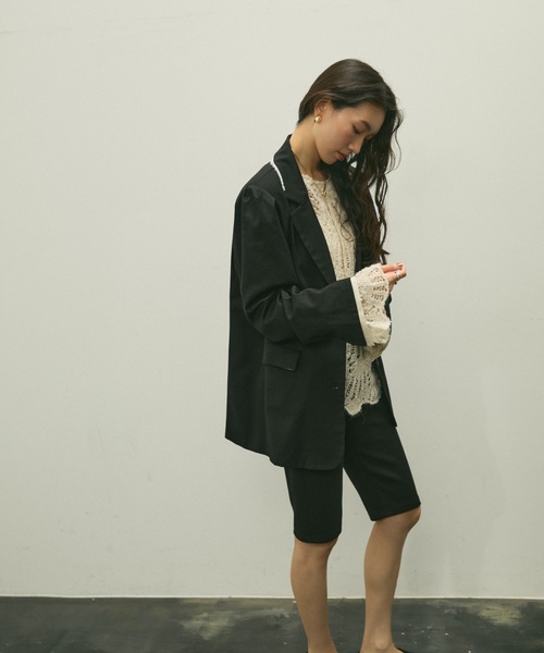 Lutim by u（ルチバイユー）の「Over shoulder jacket / オーバーショルダージャケット（テーラードジャケット・レディース・ブラック/ブラウン・FREE）」の8枚目の写真