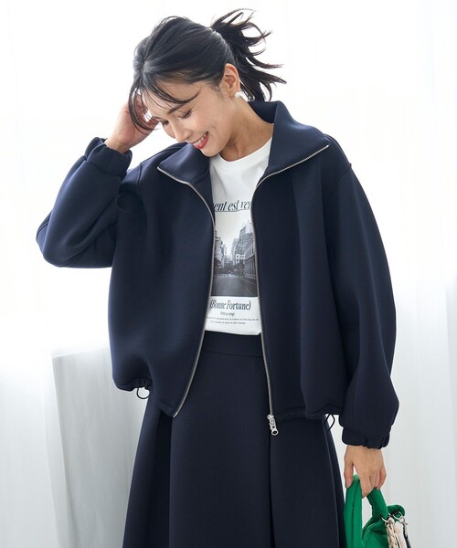 UNFILO(アンフィーロ)の「【VERY×UNFILOコラボ】BEAUTY FORM JERSEY+ ZIPブルゾン(ブルゾン・レディース・ブラック系/ベージュ系/ダークブラウン系/ネイビー系・SMALL/MEDIUM/LARGE)」の5枚目の写真