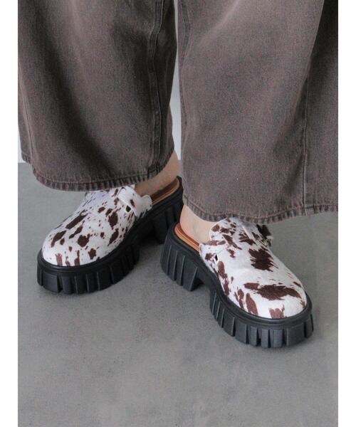 ehka sopo(エヘカソポ)の「厚底サボ(ブーツ・レディース・ブラウン/オフホワイト/ブラック・L/M)」の2枚目の写真