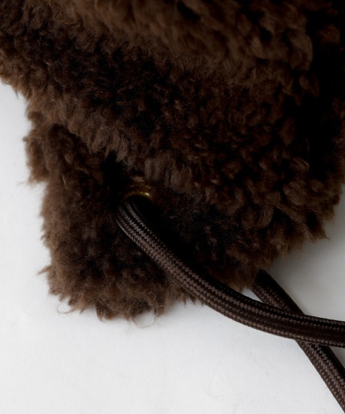 MASTER&Co（マスターアンドコー）の「【MASTER & COマスターアンドコー】2WAYボアナップザック/バッグ/ナップサック/ボア【WEB限定】（バックパック/リュック・レディース・ベージュ/ダークブラウン・フリー）」の3枚目の写真