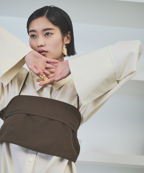 AIC.(エーアイシー)の「ビッグカフスサテンオーバーシャツ(シャツ/ブラウス・レディース・キナリ・FREE)」の4枚目の写真