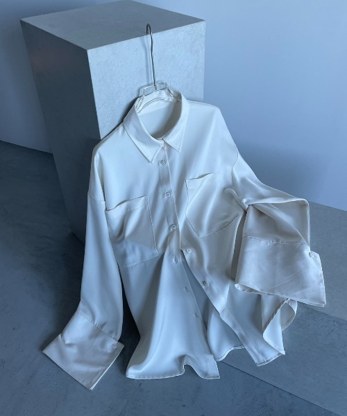 AIC.(エーアイシー)の「ビッグカフスサテンオーバーシャツ(シャツ/ブラウス・レディース・キナリ・FREE)」の2枚目の写真