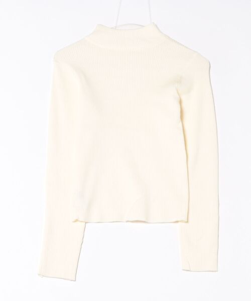 GORGE(ゴージ)の「《袖ボタン×リブ》レディース ハイネックニット 美シルエット シンプル 秋冬(ニット/セーター・レディース・アイボリー/ブラック/その他/ブルー/ボルドー・F)」の6枚目の写真