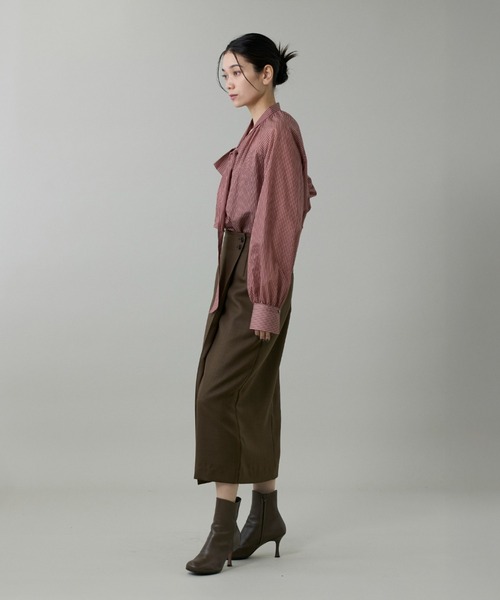 INED（イネド）の「シャドーチェックボウタイブラウス（シャツ/ブラウス・レディース・レンガ/ブラック/ブルー・7号/9号）」の6枚目の写真