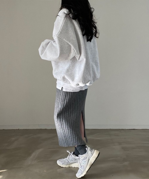 LAFFMO（ラフモ）の「ハーフジップビッグロゴスウェット（スウェット・レディース・グレー/イエロー/ブルー・F）」の9枚目の写真