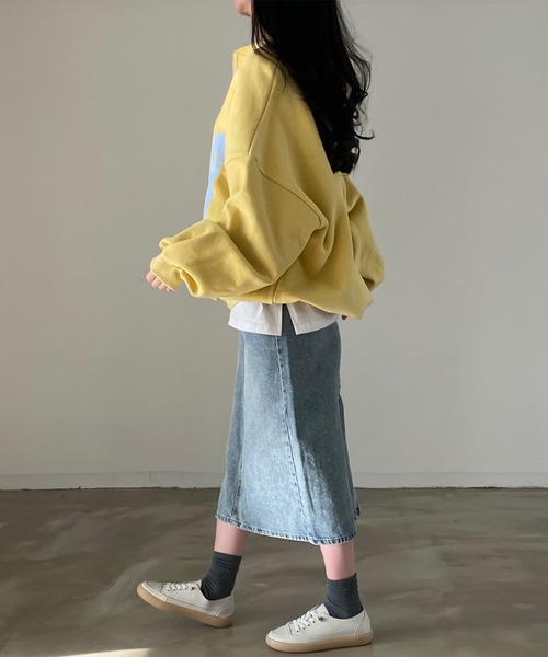 LAFFMO（ラフモ）の「ハーフジップビッグロゴスウェット（スウェット・レディース・グレー/イエロー/ブルー・F）」の4枚目の写真