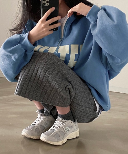 LAFFMO（ラフモ）の「ハーフジップビッグロゴスウェット（スウェット・レディース・グレー/イエロー/ブルー・F）」の20枚目の写真