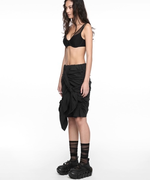 NACHE(ナチェ)の「NACHE/ナチェ/TWIST TIE MIDI SKIRT(スカート・レディース・ブラック/アイボリー・1/0)」の4枚目の写真