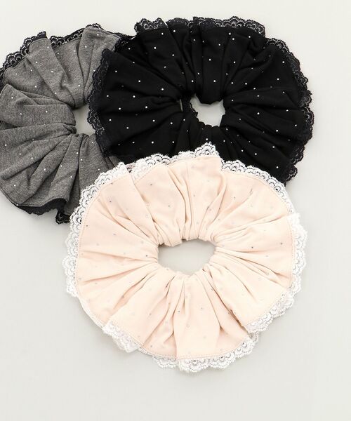 MAJESTIC LEGON（マジェスティックレゴン）の「ラインストーンシュシュ（シュシュ・レディース・ピンク/グレー/ブラック・FREE）」の7枚目の写真