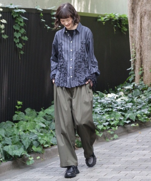 H.A.K（ハク）の「コットンナイロンストレッチ　バレルパンツ（その他パンツ・レディース・カーキ/ブラック・1/2）」の6枚目の写真