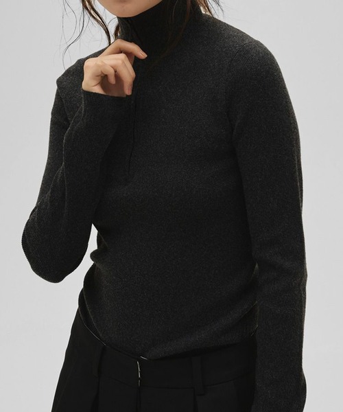 TODAYFUL(トゥデイフル)の「【TODAYFUL/トゥデイフル】Halfzip Rib Knit/ハーフジップリブニット(ニット/セーター・レディース・キナリ/ダークグレー/チョコ・FREE)」の2枚目の写真