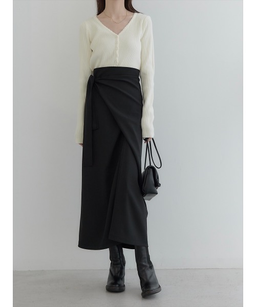 amel(エイメル)の「【RE ARRIVAL】スカラップVネックデザインニット/アイボリー(Tシャツ/カットソー・レディース・アイボリー・FREE)」の11枚目の写真