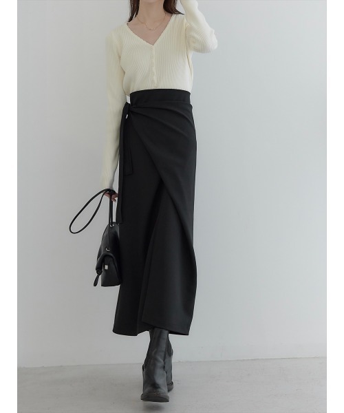 amel(エイメル)の「【RE ARRIVAL】スカラップVネックデザインニット/アイボリー(Tシャツ/カットソー・レディース・アイボリー・FREE)」の14枚目の写真