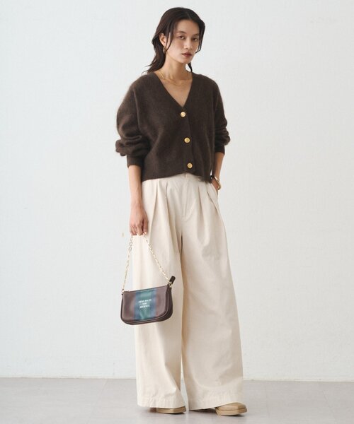 LOUNGEDRESS（ラウンジドレス）の「チノベルトタックパンツ（チノパンツ・レディース・オフホワイト/キャメル・MEDIUM/SMALL）」の4枚目の写真