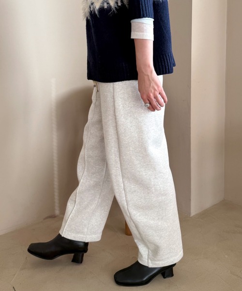 Doux archives(ドゥアルシーヴ)の「裏起毛カーブパンツ(スウェットパンツ・レディース・ブラック/グレー/オートミール・FREE)」の22枚目の写真
