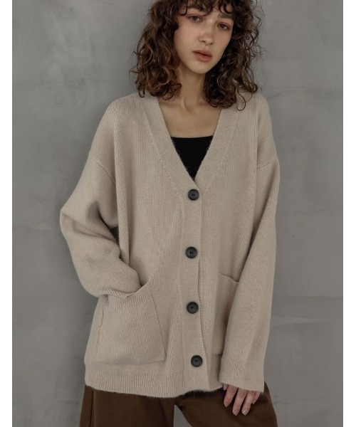 Re:EDIT（リエディ）の「[2025AW COLLECTION]もっちりニットベーシックカーディガン（カーディガン/ボレロ・レディース・レッド/ブラック/グレイッシュベージュ/グレー・FREE）」の4枚目の写真