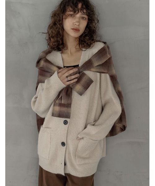 Re:EDIT（リエディ）の「[2025AW COLLECTION]もっちりニットベーシックカーディガン（カーディガン/ボレロ・レディース・レッド/ブラック/グレイッシュベージュ/グレー・FREE）」の17枚目の写真