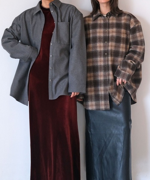 AKTE（アクテ）の「ショルダーパッドオーバーシャツジャケット（シャツ/ブラウス・レディース・ベージュ系/ブルー系/チャコールグレー・FREE）」の4枚目の写真