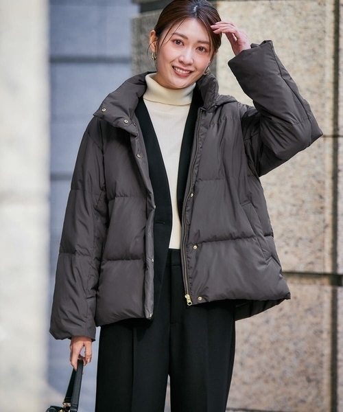 a.v.v(アーヴェヴェ)の「【2WAY】スタンドネックショートダウンジャケット(その他アウター・レディース・チャコールグレー/アイボリー/ブラック・34/36/42/38/40)」の21枚目の写真