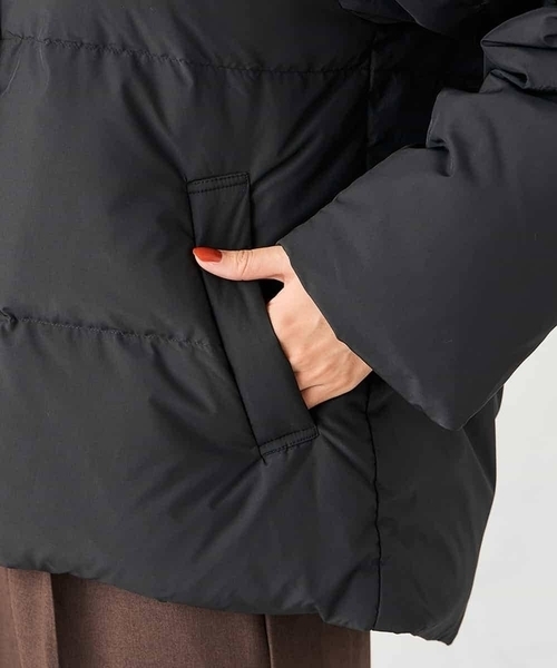 a.v.v(アーヴェヴェ)の「【2WAY】スタンドネックショートダウンジャケット(その他アウター・レディース・チャコールグレー/アイボリー/ブラック・34/36/42/38/40)」の5枚目の写真