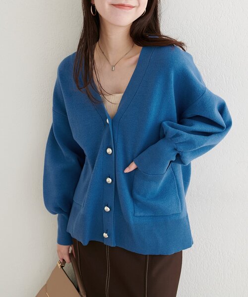 natural couture(ナチュラルクチュール)の「【WEB限定】ぷっくり金ボタンミドルカーデ(カーディガン/ボレロ・レディース・アイボリー/チャコールグレー/ブルー/ピンク/ブラウン・FREE)」の13枚目の写真