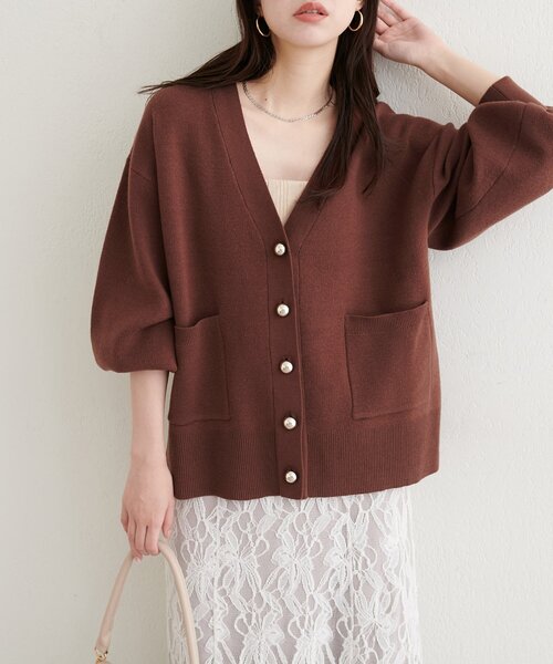 natural couture(ナチュラルクチュール)の「【WEB限定】ぷっくり金ボタンミドルカーデ(カーディガン/ボレロ・レディース・アイボリー/チャコールグレー/ブルー/ピンク/ブラウン・FREE)」の17枚目の写真