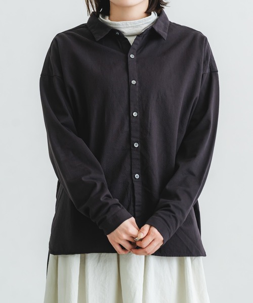 quadro(クオドロ)の「60/2スーピマ度詰め天竺台衿シャツ(Tシャツ/カットソー・レディース・チョコ/クリーム/ブルー・FREE)」の1枚目の写真
