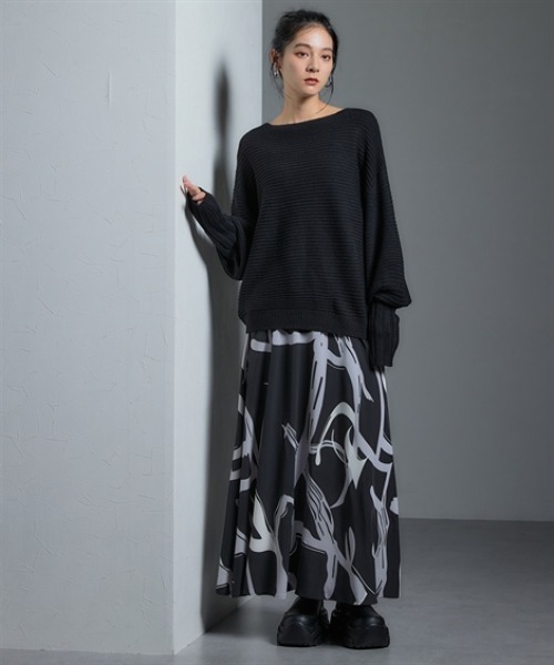 Soiunique（スワユニーク）の「裏あったか総アート柄フレアスカート ［Soiunique］（スカート・レディース・ネイビー系/ブラック系・M/L/LL）」の6枚目の写真