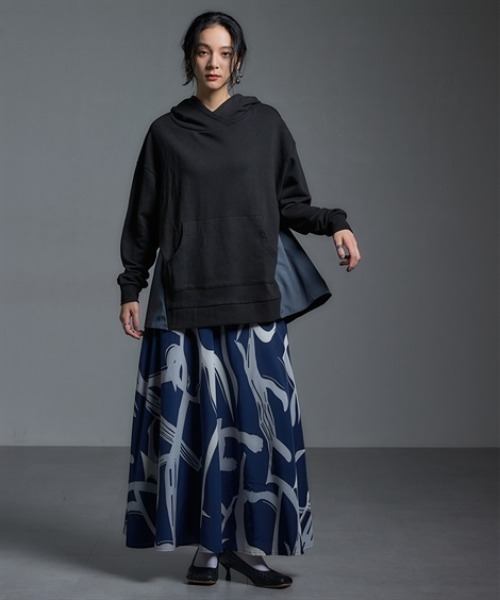 Soiunique（スワユニーク）の「裏あったか総アート柄フレアスカート ［Soiunique］（スカート・レディース・ネイビー系/ブラック系・M/L/LL）」の10枚目の写真