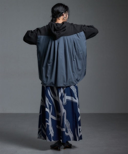 Soiunique（スワユニーク）の「裏あったか総アート柄フレアスカート ［Soiunique］（スカート・レディース・ネイビー系/ブラック系・M/L/LL）」の12枚目の写真